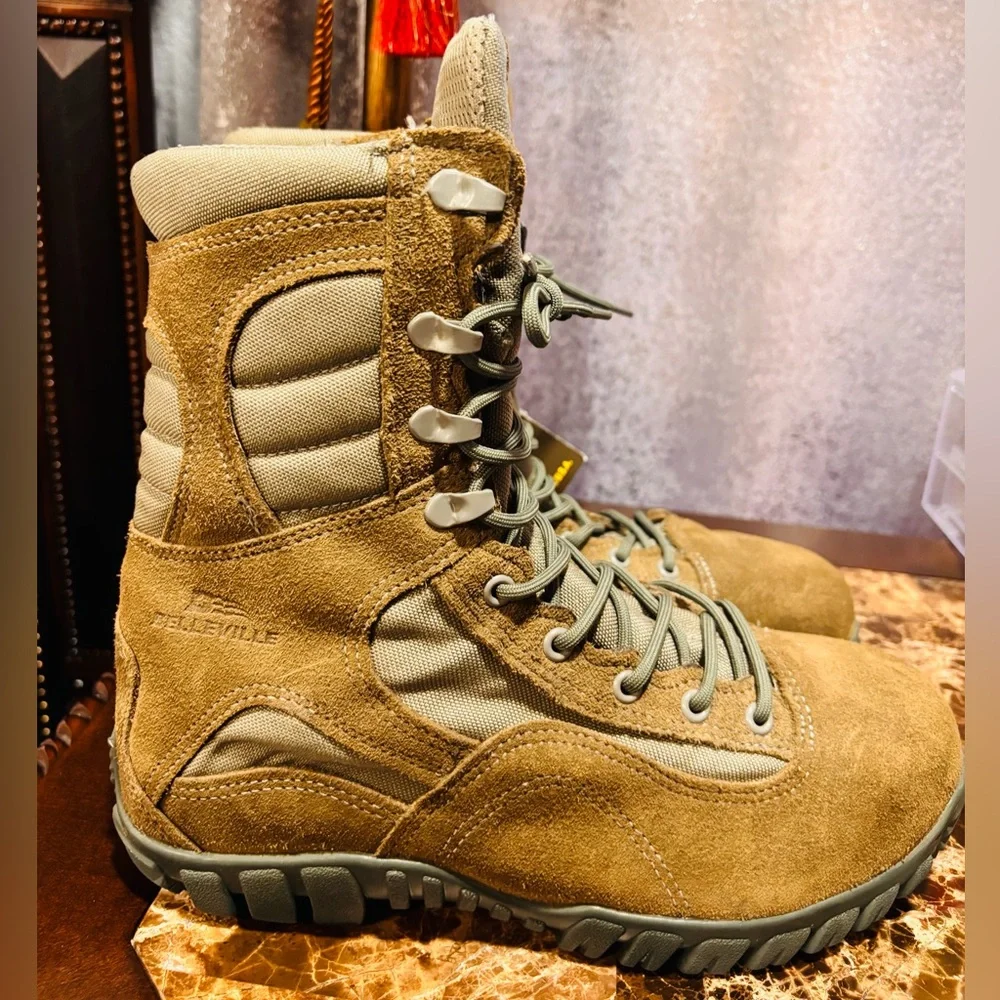 Boots - Picture 6 of 7